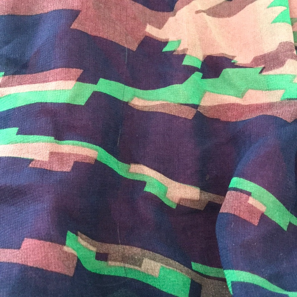 Color block top - Picture 2 of 6